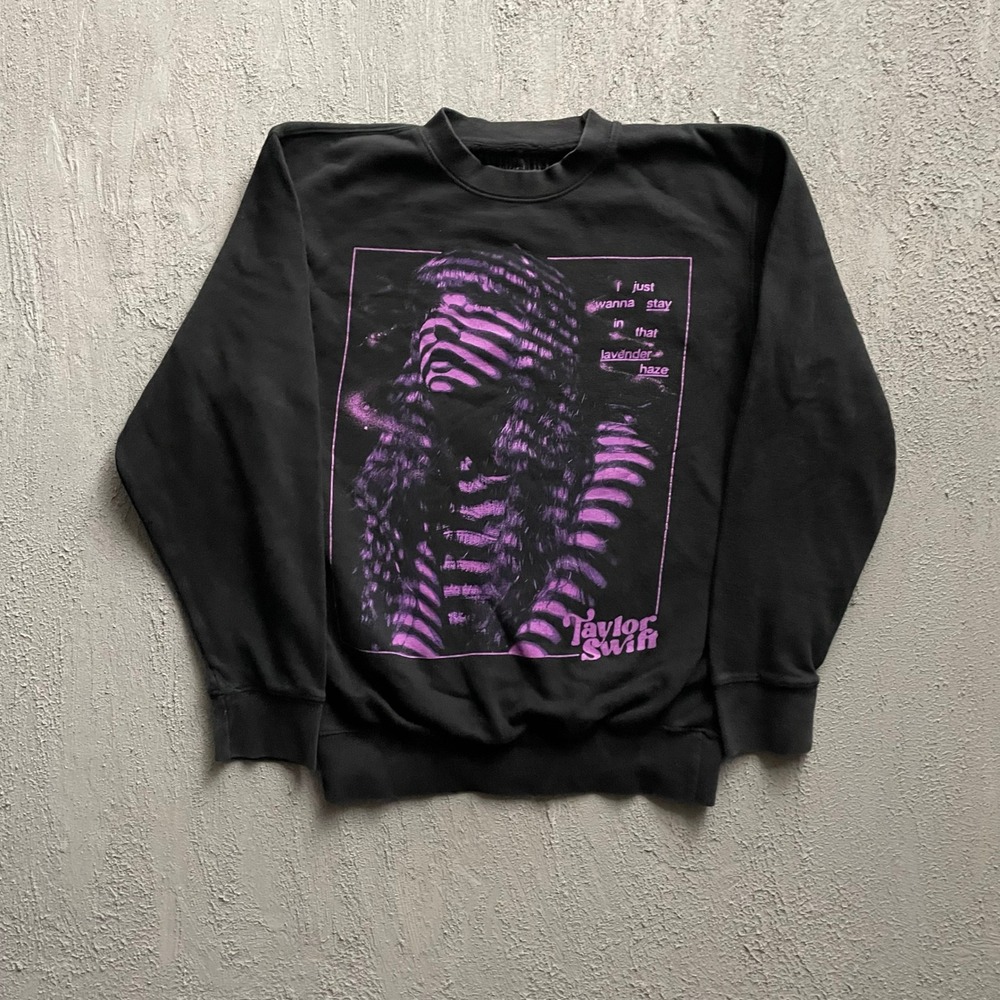 Taylor Swift Lavender Haze Eras Tour Sweatshirt Small Black 2020s